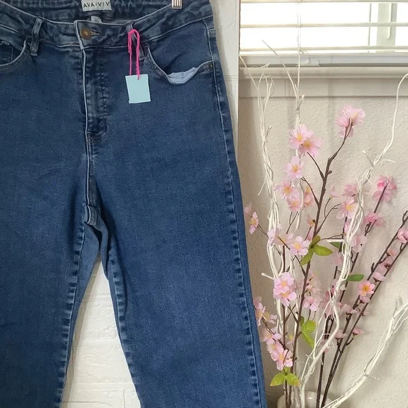 Ava & Viv Women's Straight Leg Jeans in Blue - Picture 3 of 9